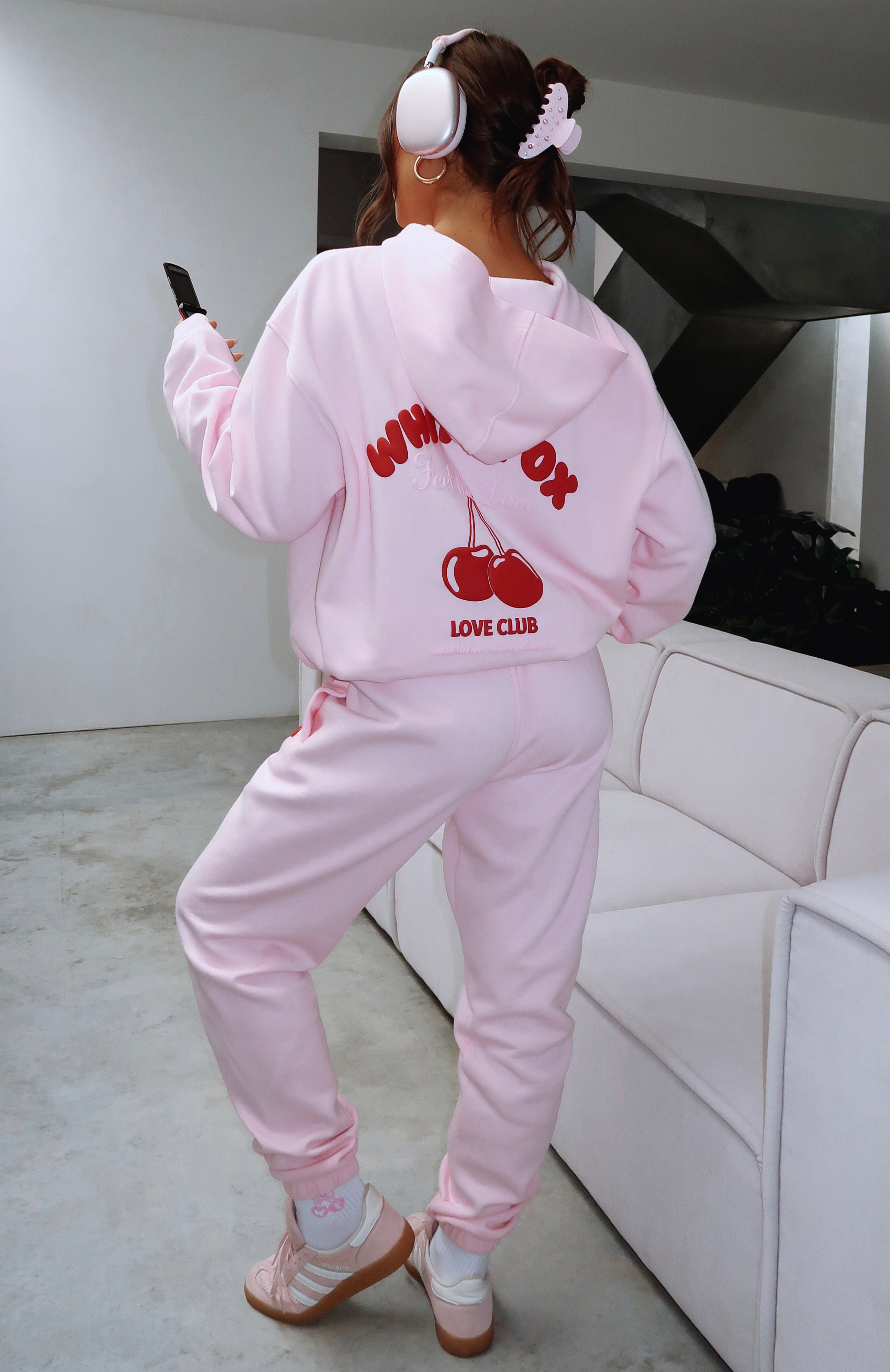 Women's Pink Fleece Sweatpants with Side Pockets - Love Me Tender