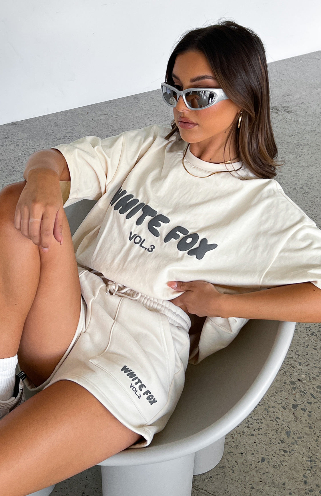 Offstage Oversized Cotton Tee with Graphic Print - Pebble