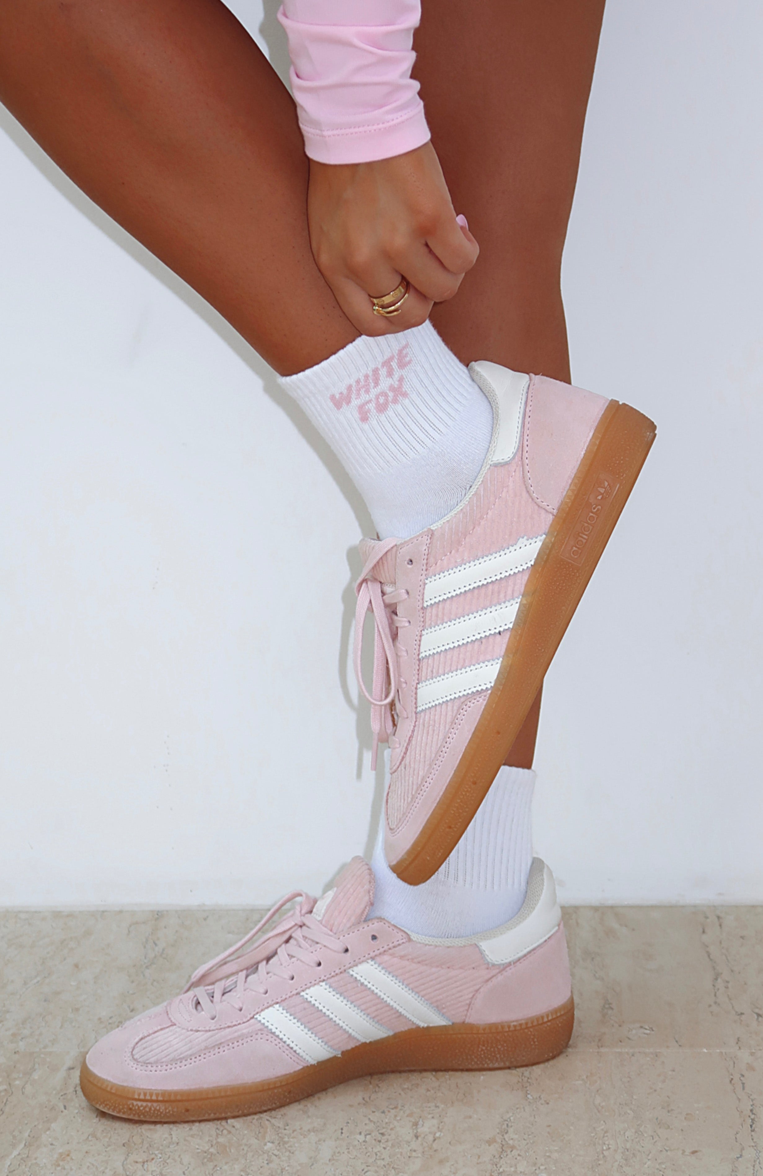 Offstage White Fox Logo Cotton Crew Socks - White/Pink