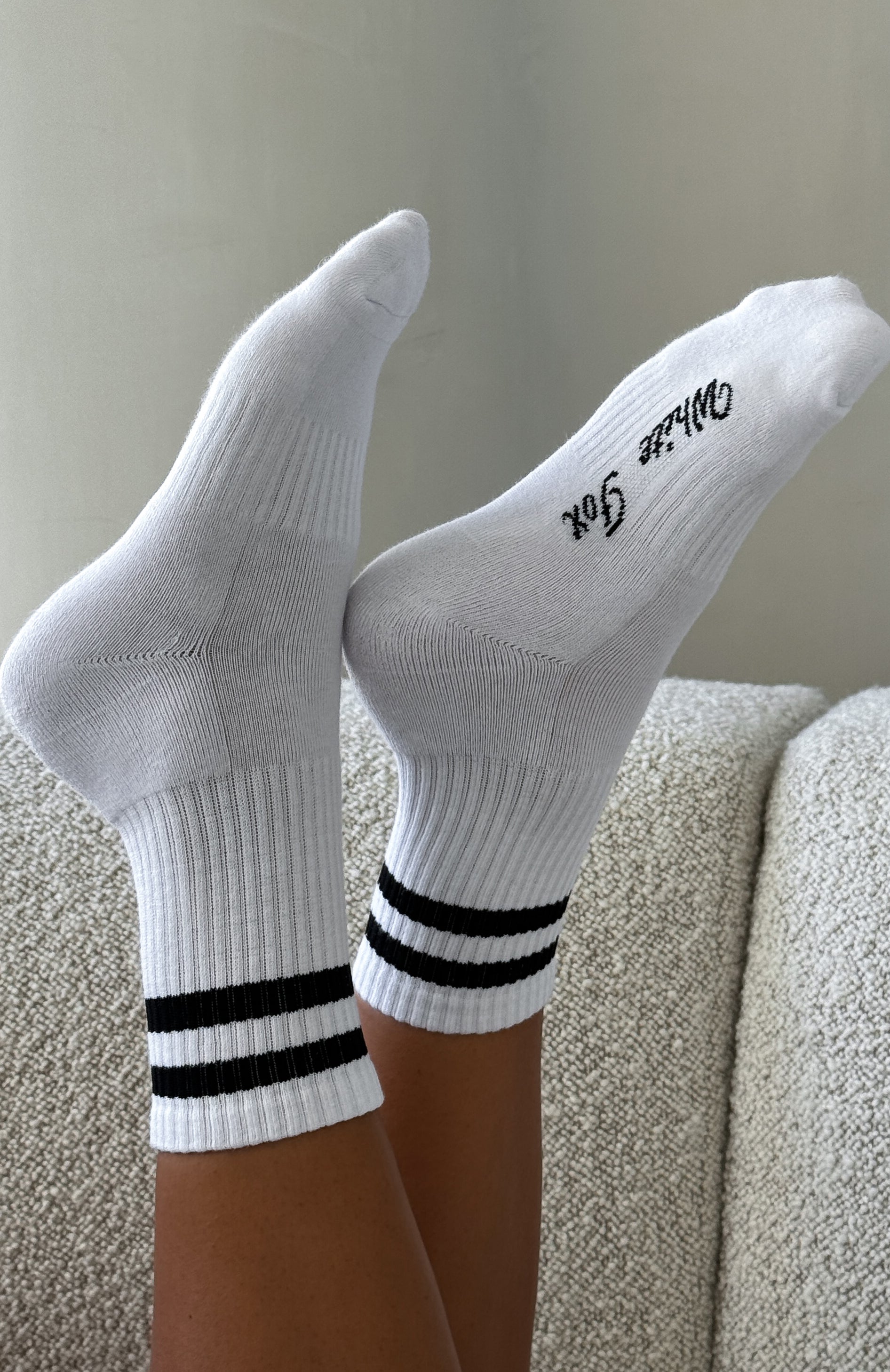 Grounded WF Logo Crew Socks - White/Black Cotton Cushioned