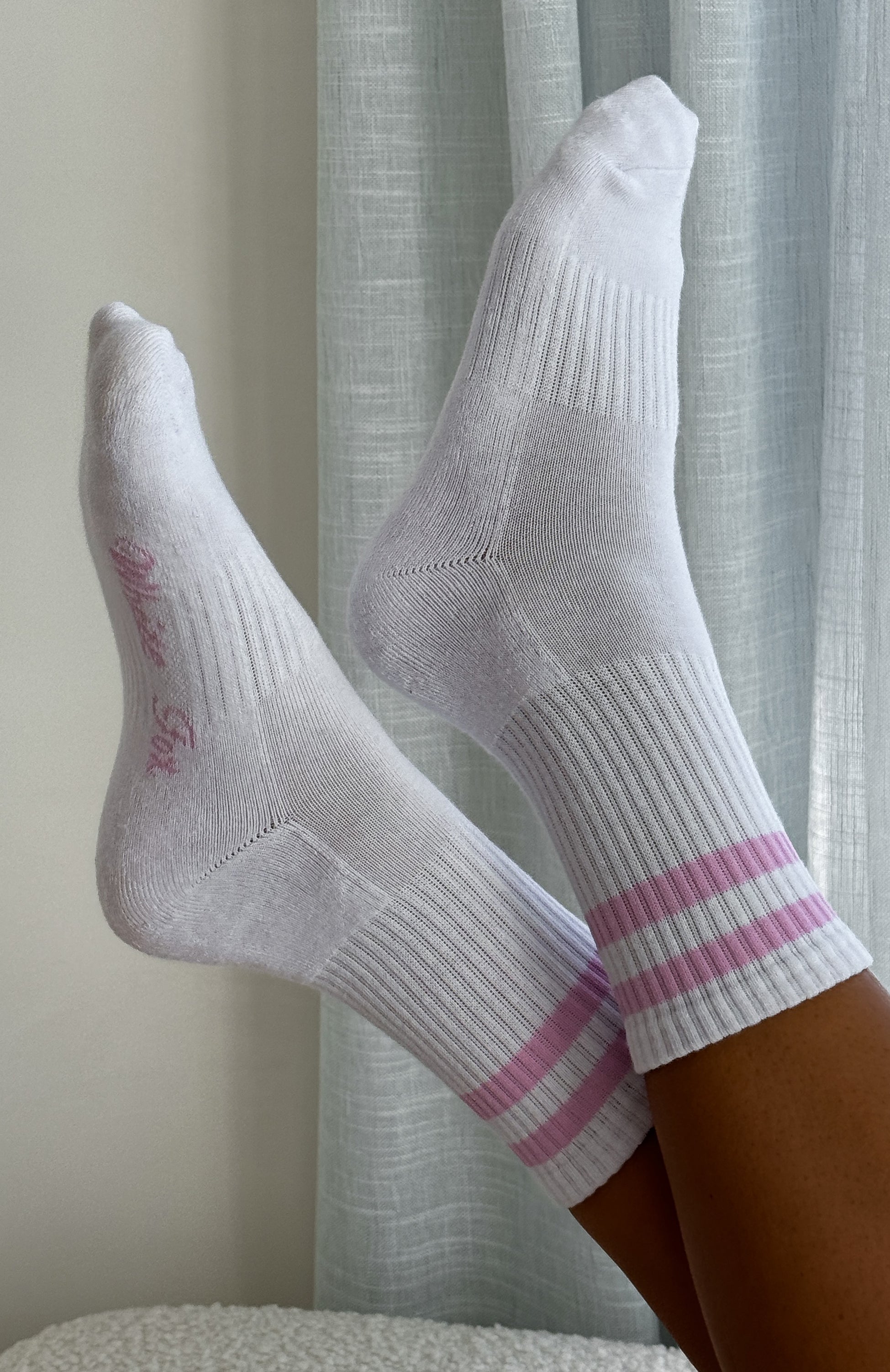 Grounded WF Logo Cotton Crew Socks White/Pink - Cushioned Arch Support