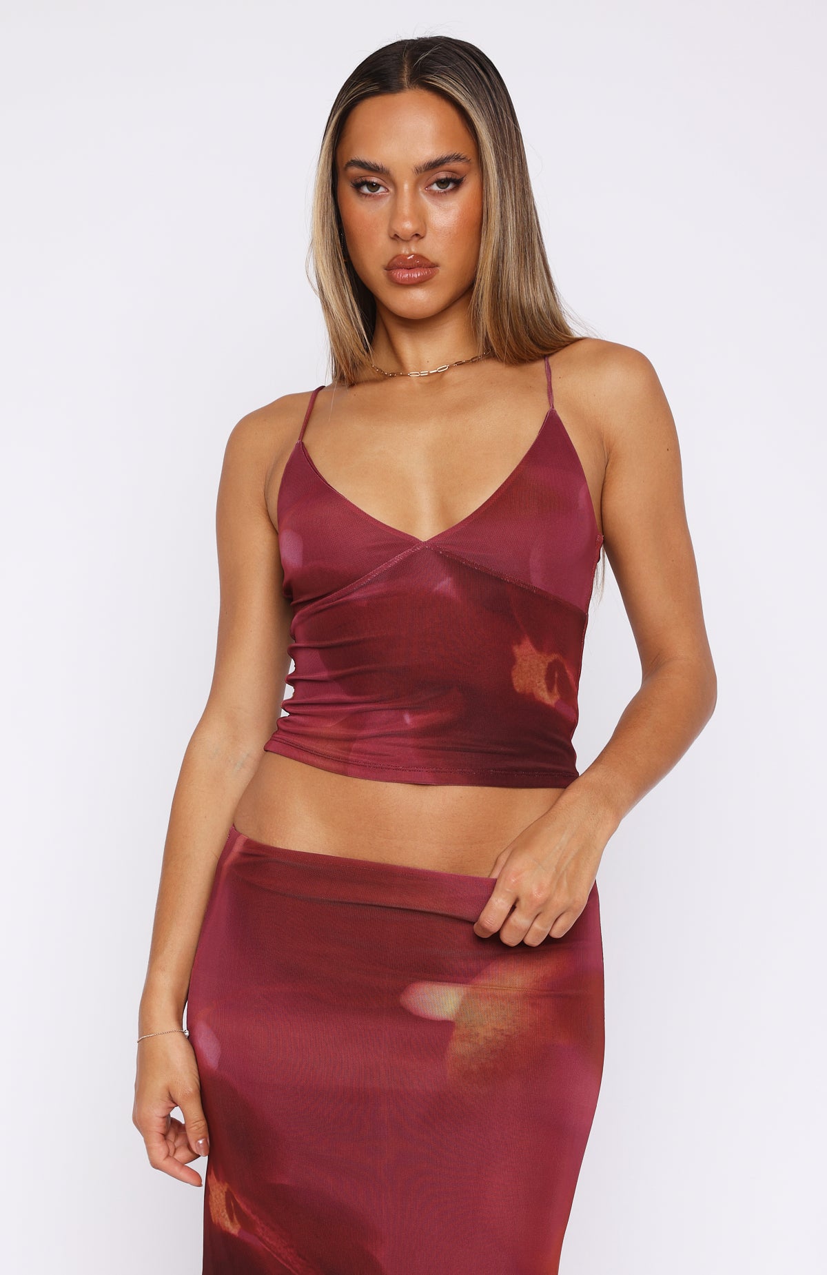 Dark Romance Cropped V-Neck Top - Adjustable Straps & Lined Fabric