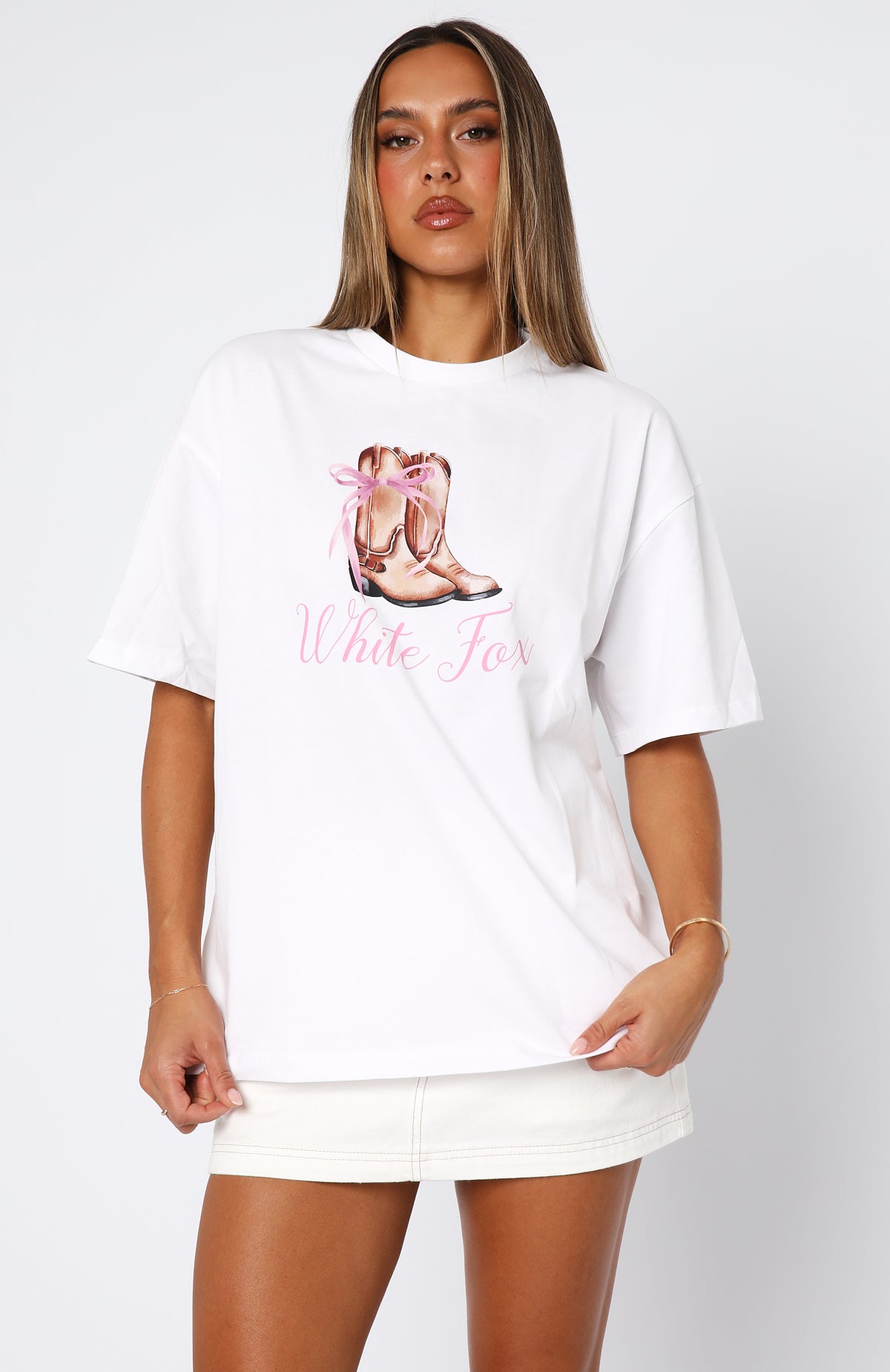 Oversized White Cotton T-Shirt with Graphic Print - Kick Your Feet Up Tee