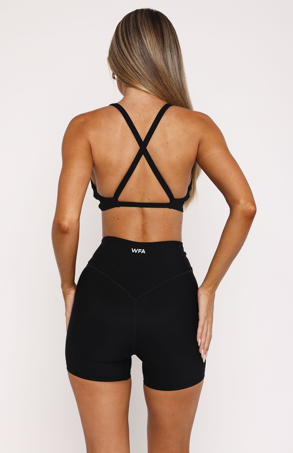 White Fox Active Keep Up High Waisted 4" Gym Shorts - Black