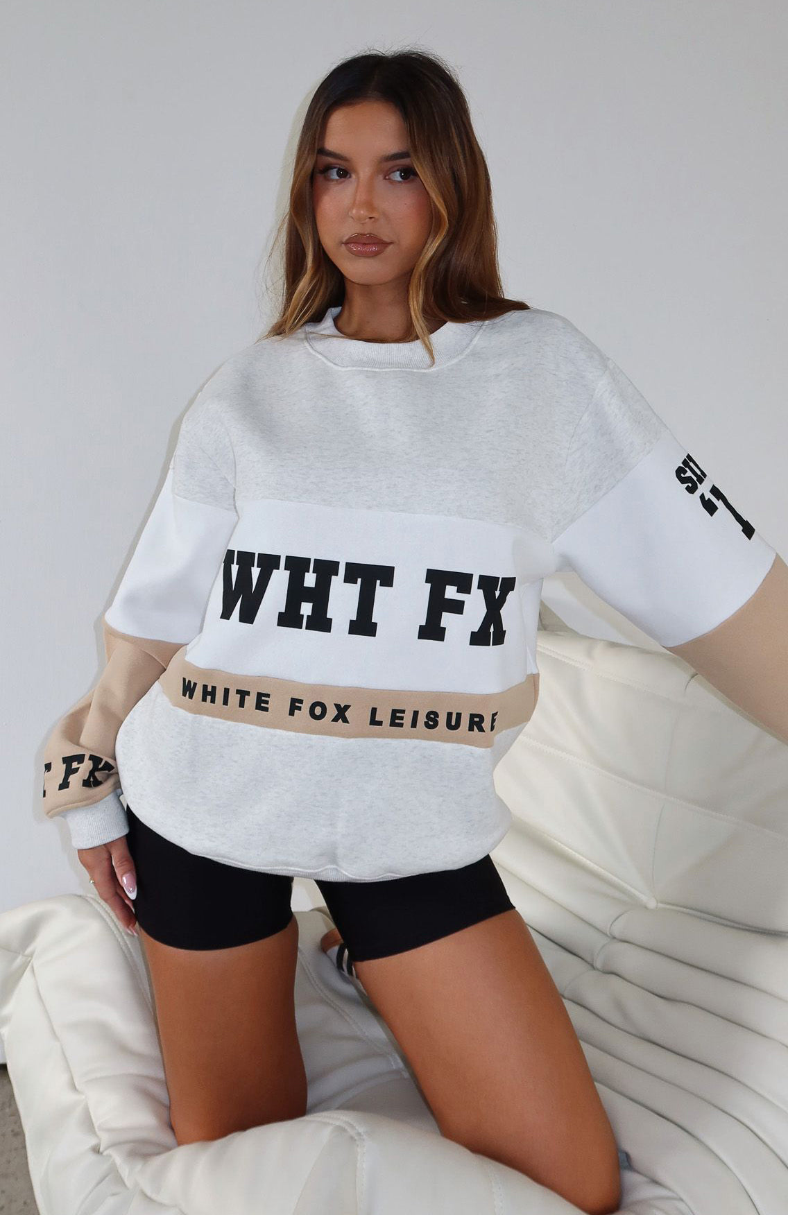 Oversized Neutral Sweater with Fleece Lining & Ribbed Cuffs